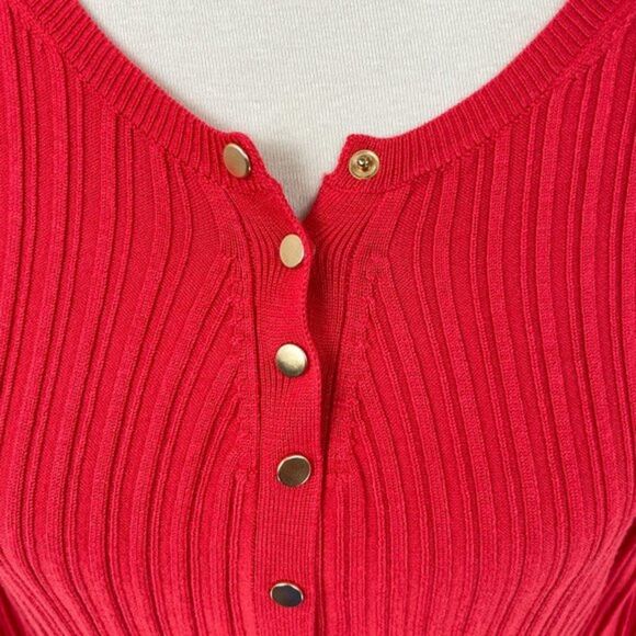 Chico's Women's Red Ribbed Knit Long Sleeve 1/4 Button Up Sweater Shirt Top Sz 3 - Picture 8 of 10
